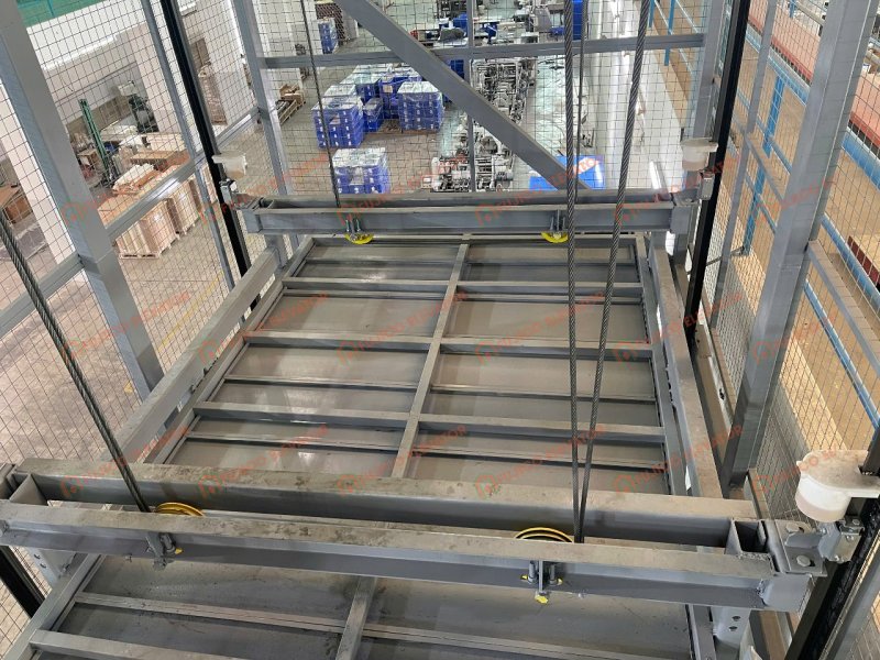 Hình Ảnh Thực Tế Dự Án Thang Máy Tải Hàng 1000kg Tại Công Ty TNHH Bao Bì C & A (KCN Việt Nam - Singapore)
